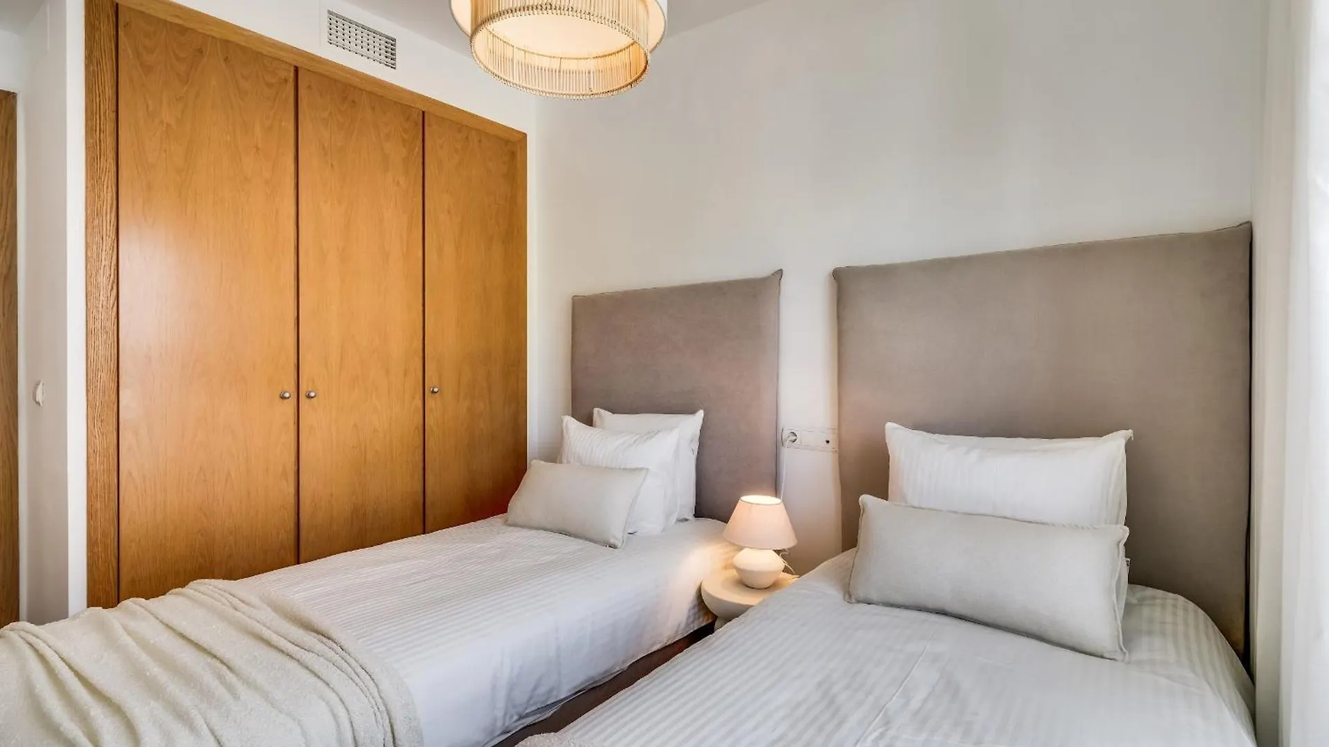 Nieuw Ingericht Penthouse Met Ruim Dakterras Apartment Estepona 0*,  Spain
