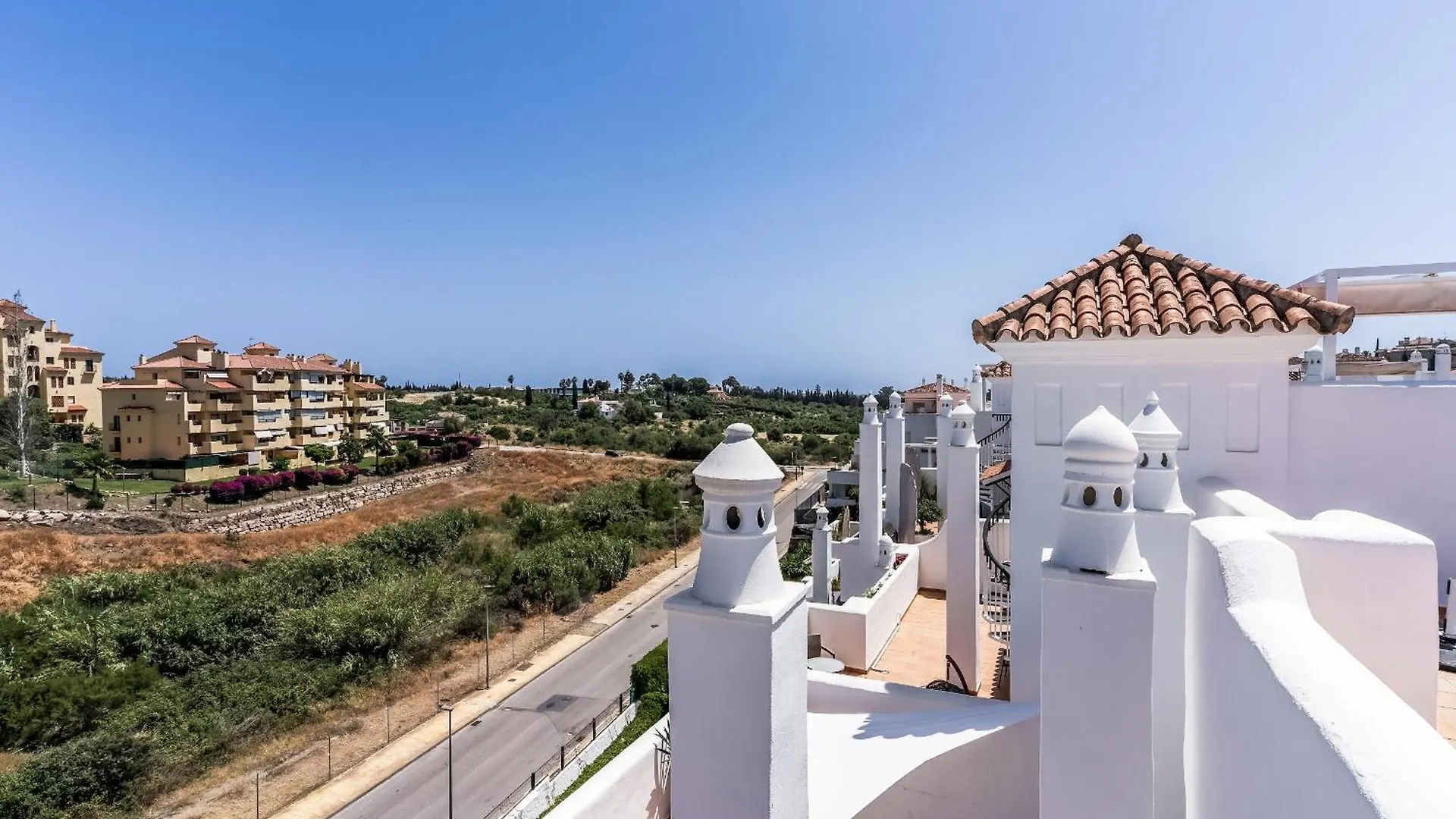 Nieuw Ingericht Penthouse Met Ruim Dakterras Apartment Estepona Spain