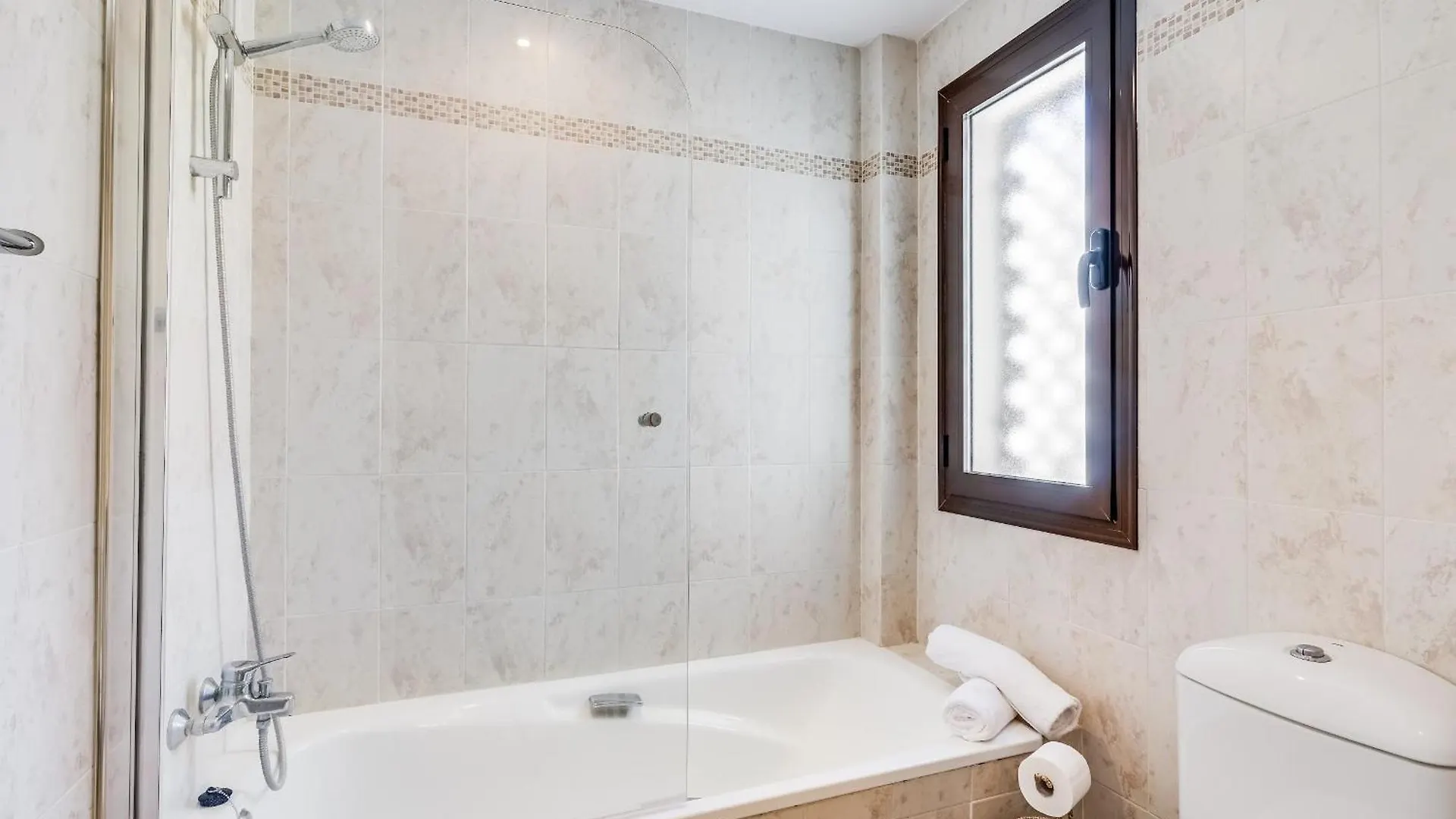Nieuw Ingericht Penthouse Met Ruim Dakterras Apartment Estepona