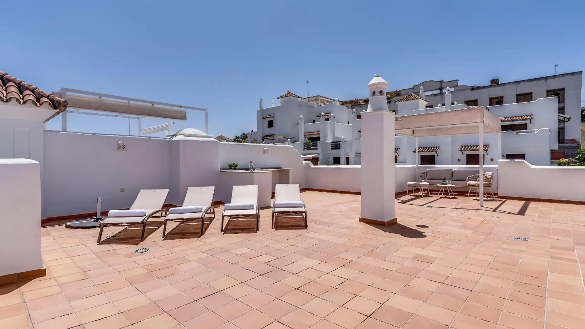 Nieuw Ingericht Penthouse Met Ruim Dakterras Apartment Estepona